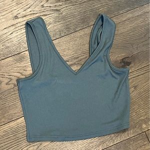 Green tank crop top